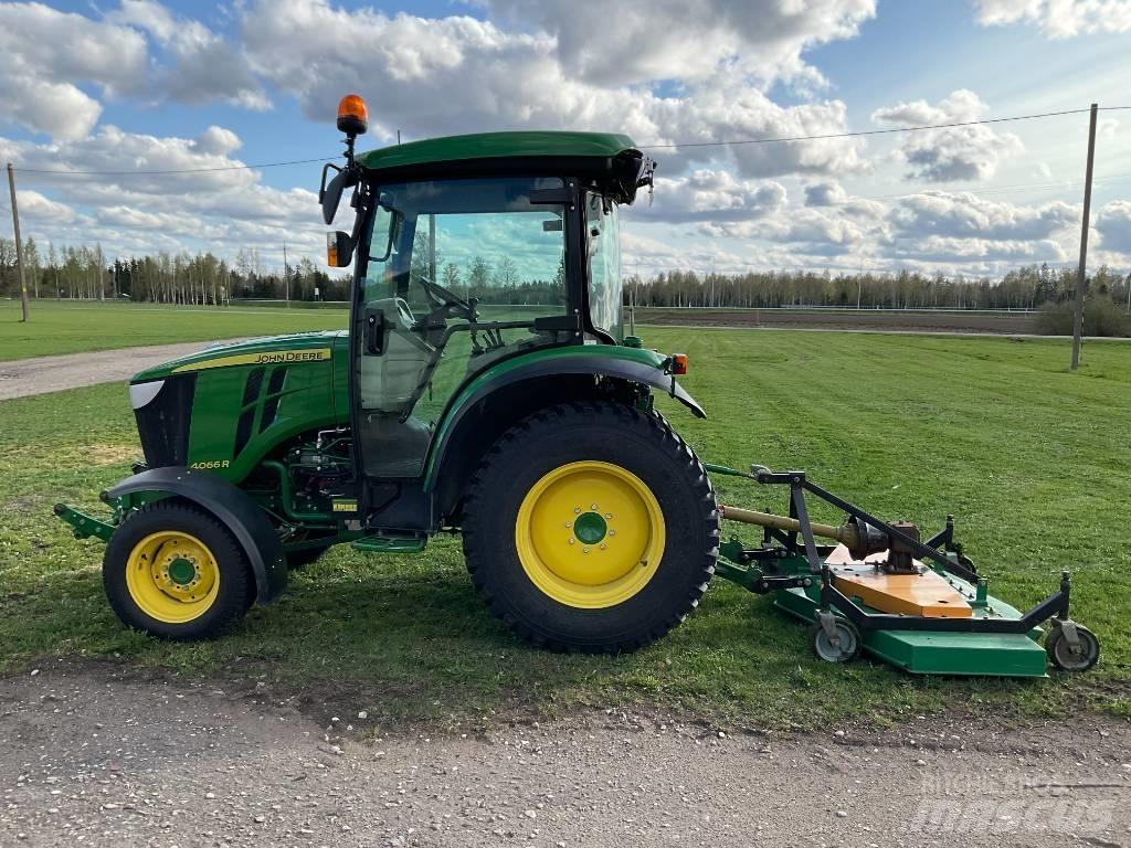 John Deere 4066 R Tractoren