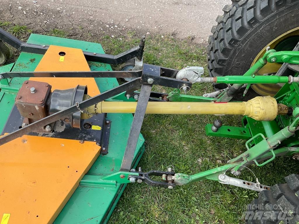 John Deere 4066 R Tractoren
