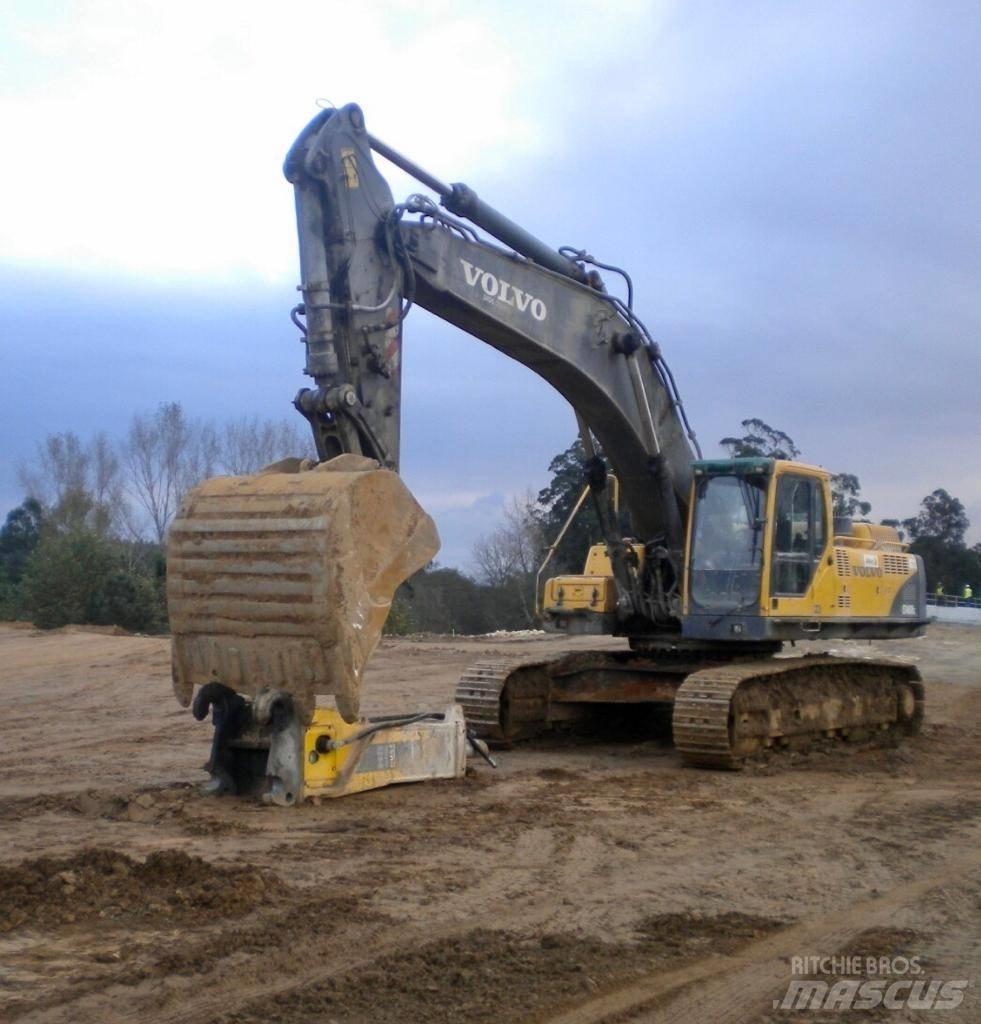 Volvo EC 460 B LC Rupsgraafmachines