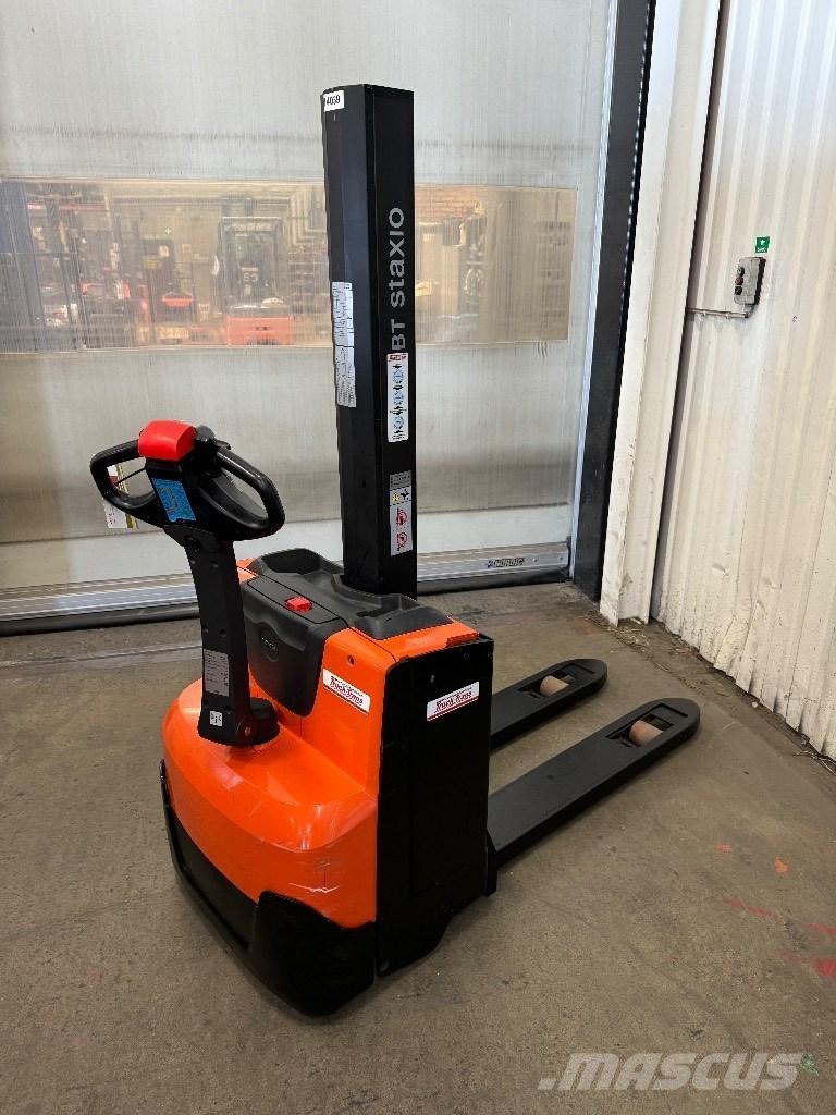 Toyota SWE080L Meeloop stapelaar