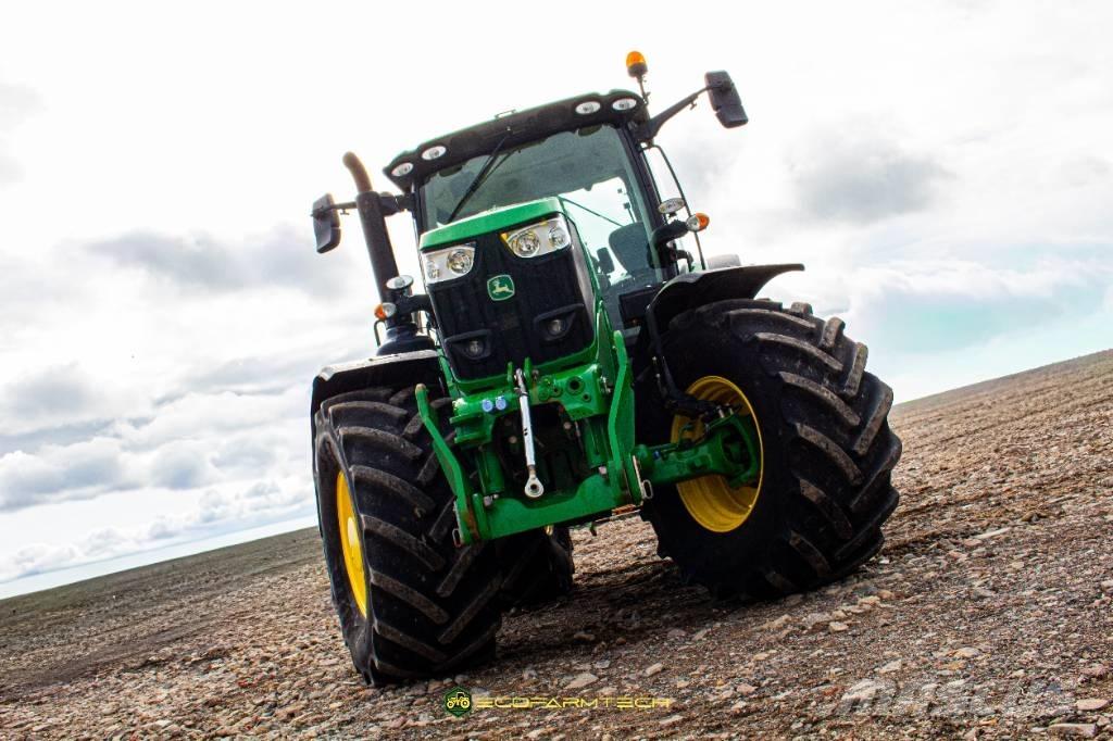 John Deere 6215 R Tractoren