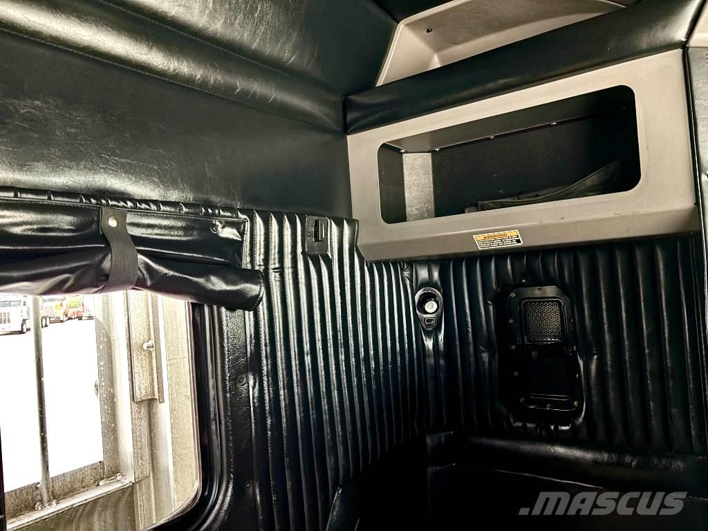 Kenworth T 800 Trekkers