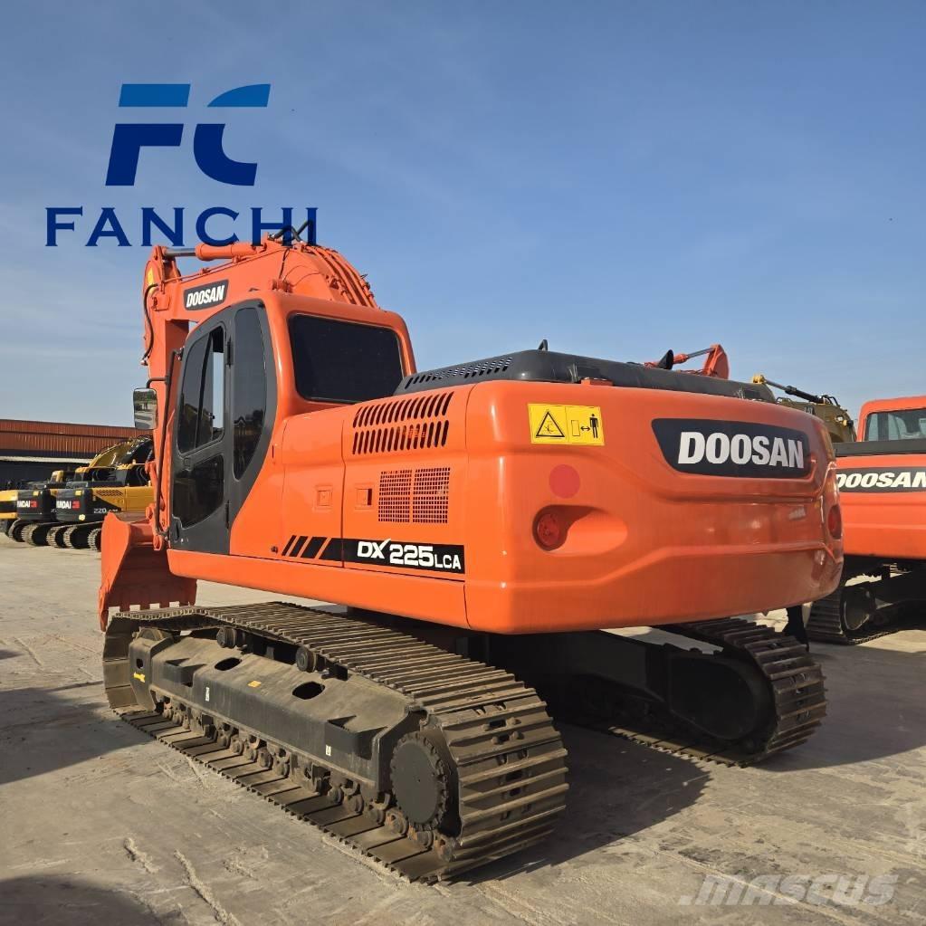 Doosan DX 225 LC Rupsgraafmachines
