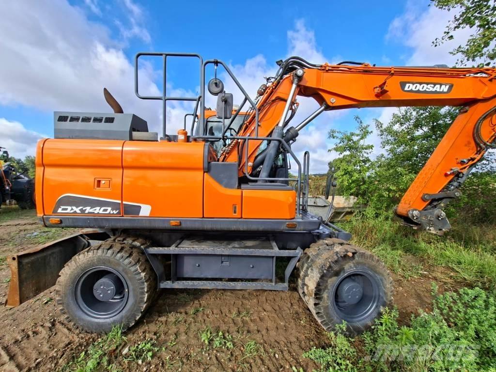 Doosan DX140W-5 Wielgraafmachines