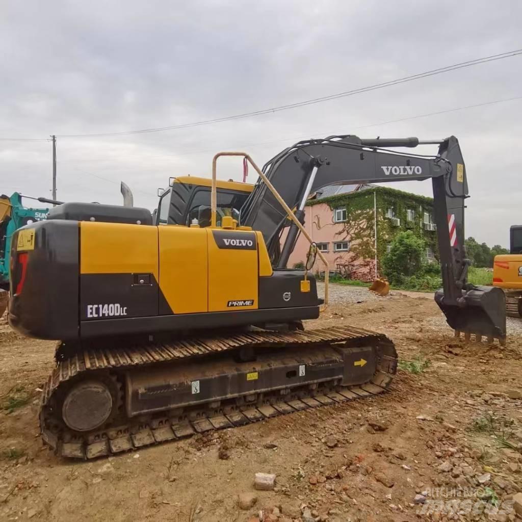 Volvo EC 140 DL Midigraafmachines 7t - 12t