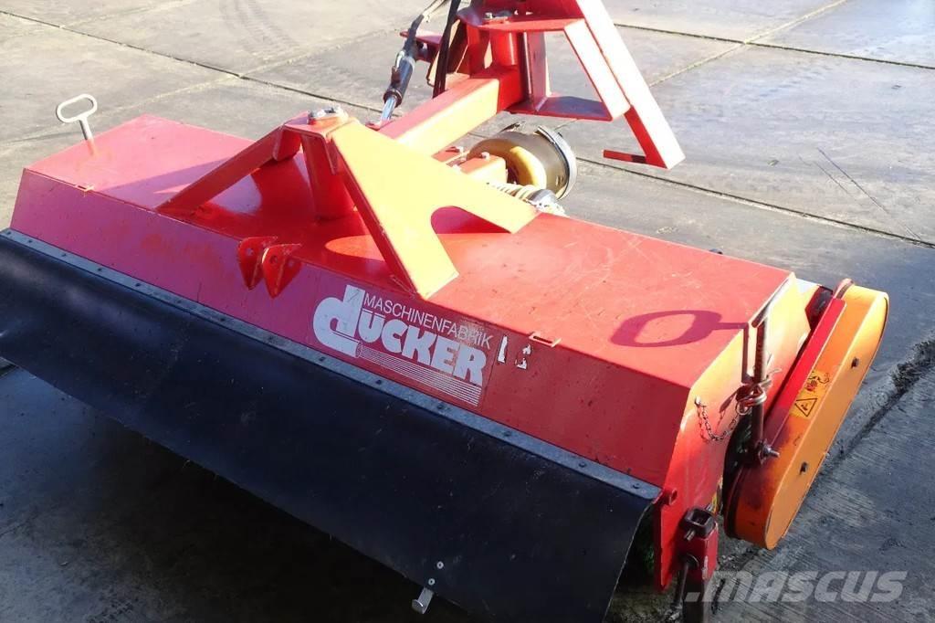 Dücker Veegmachine Veegwagens