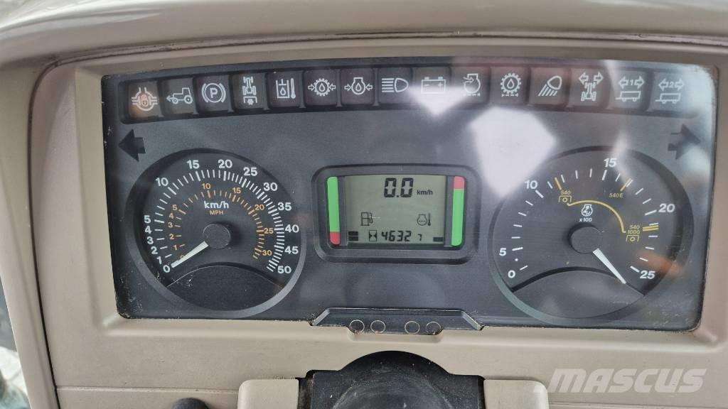 John Deere 6320 SE Tractoren