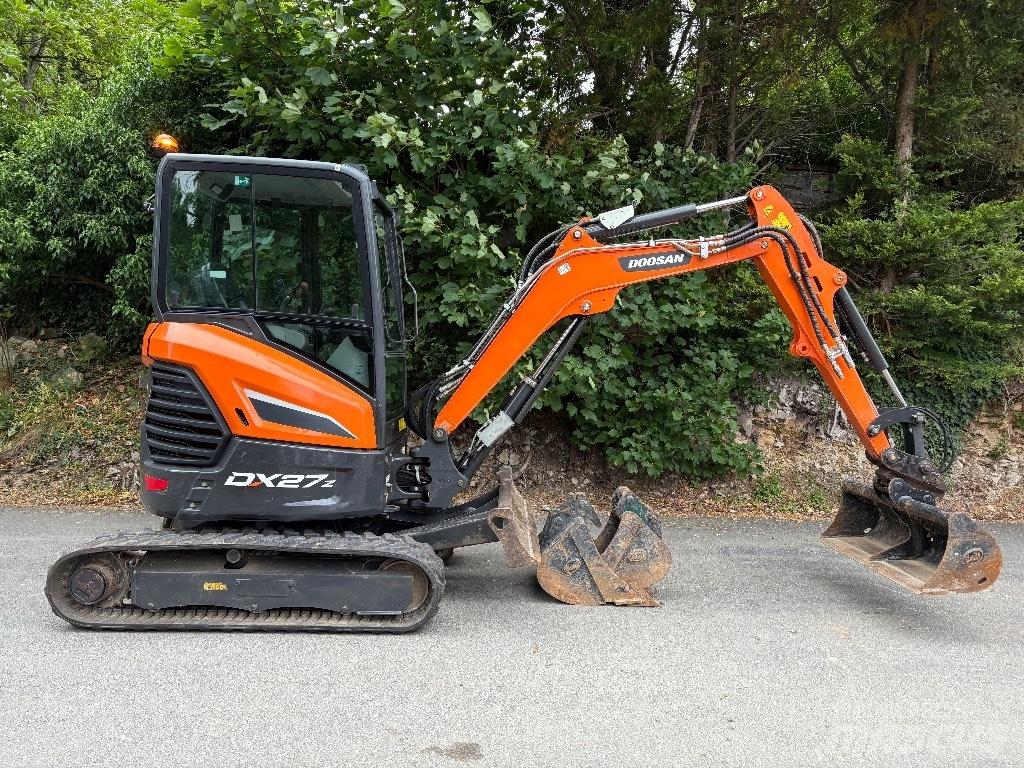 Doosan DX 27 Z Minigraafmachines < 7t