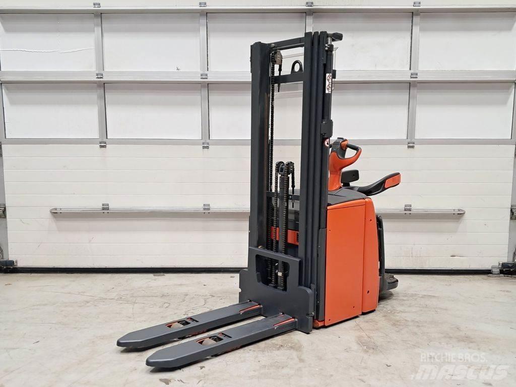 Linde L14 AP Meeloop stapelaar