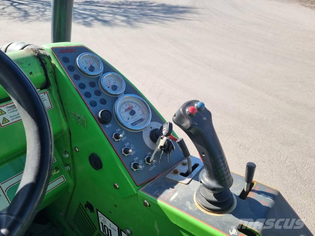 Avant 528 Miniladers