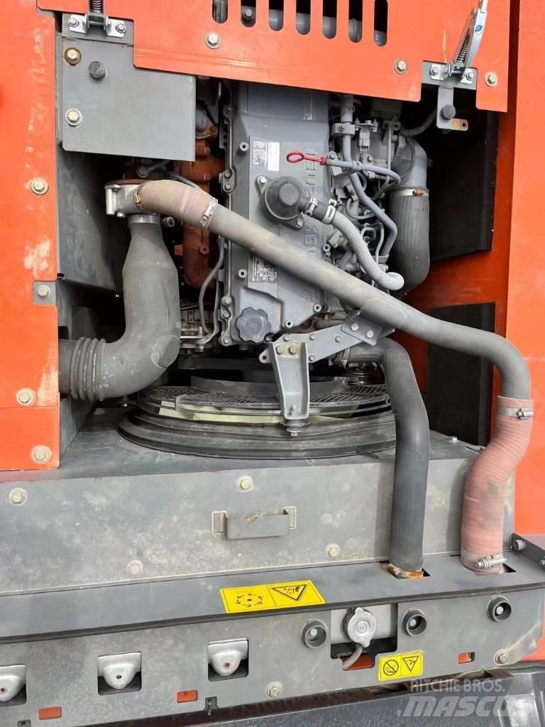 Hitachi ZX 240-3 Rupsgraafmachines