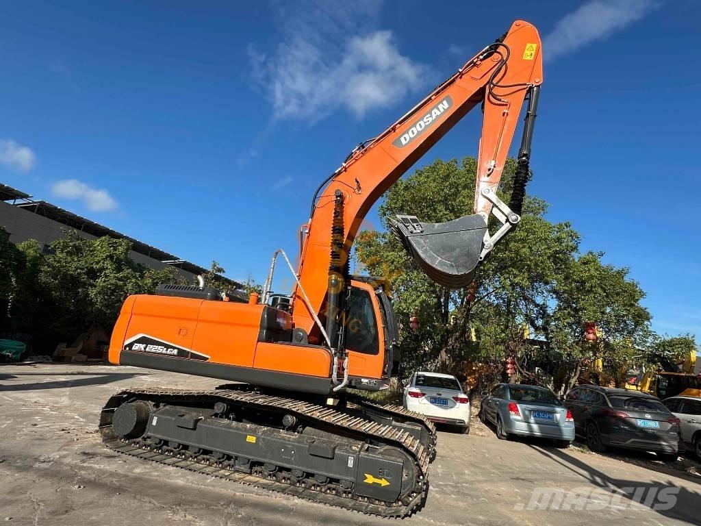 Doosan DX 225 LCA Rupsgraafmachines