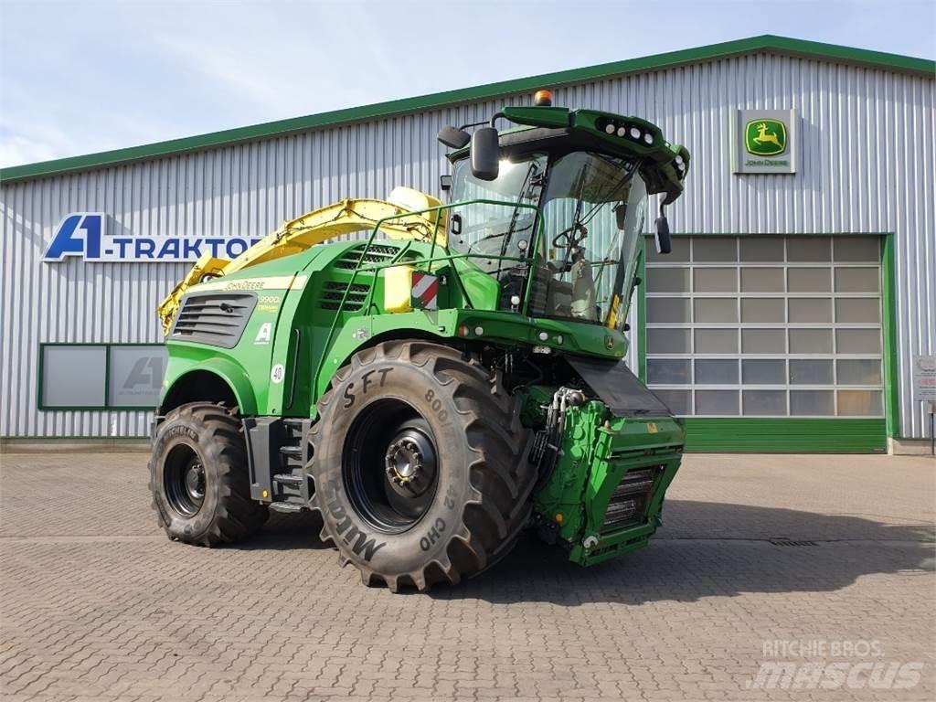 John Deere 9900 Getrokken veldhakselaar