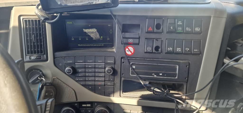 Volvo FM 330 Vuilniswagens