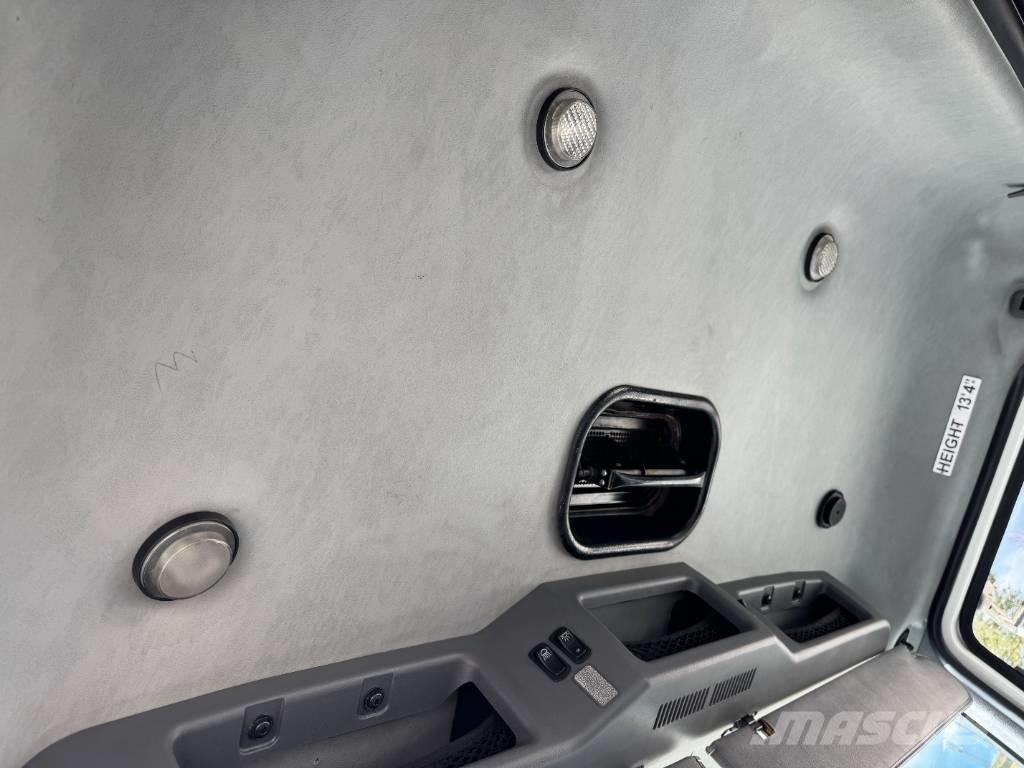 Mack Granite GU 813 Containertrucks met kabelsysteem