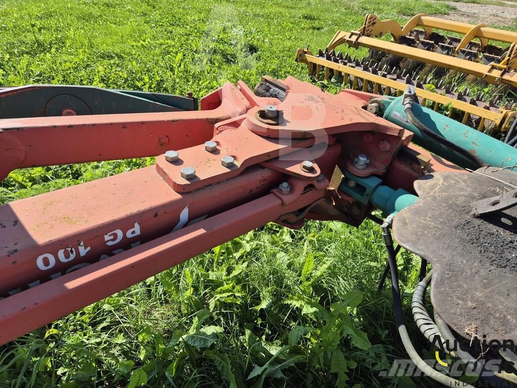 Kverneland PG 100 Wentelploegen
