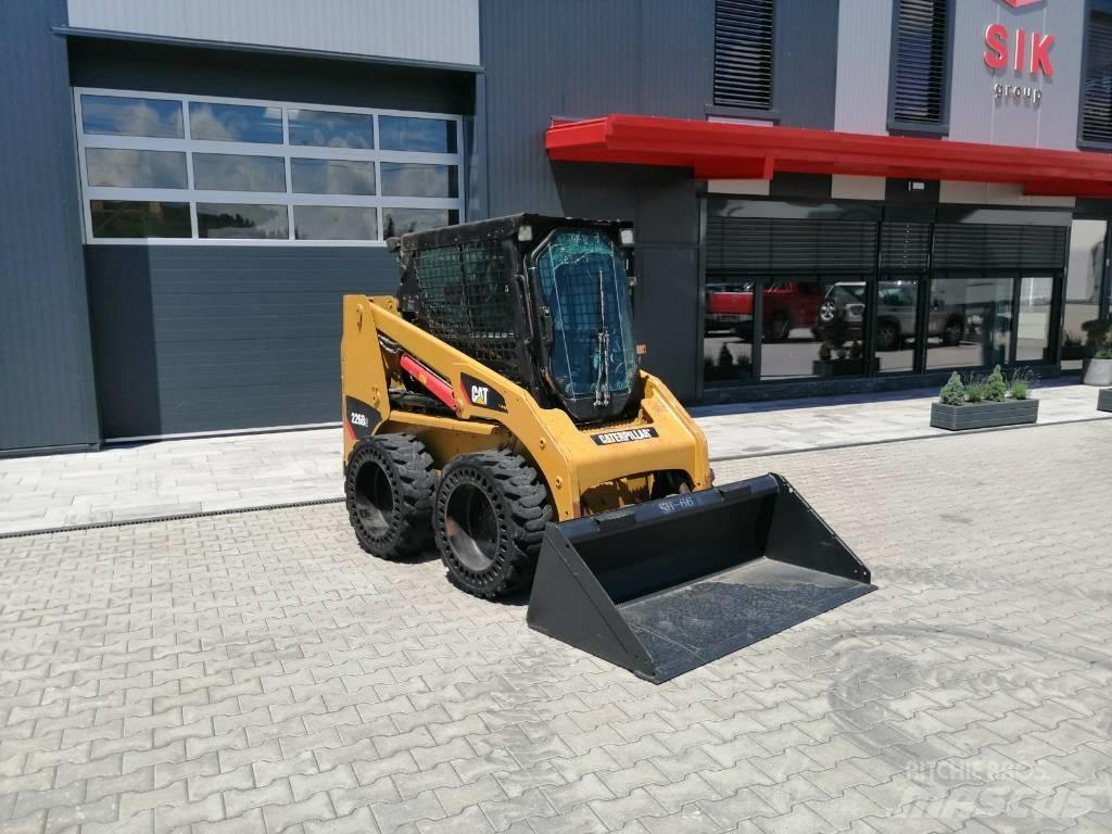 CAT 226 B 3 Schrankladers