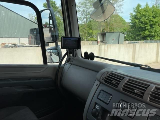 DAF CF 450 Vrachtwagen met vlakke laadvloer en lier