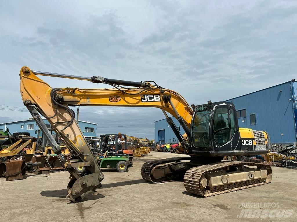 JCB JS 240 N LC Rupsgraafmachines