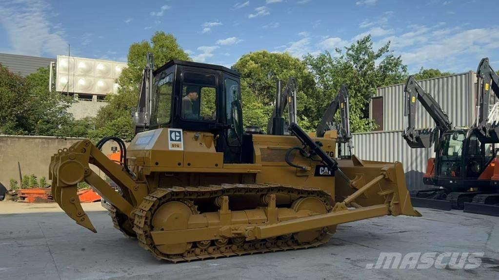CAT D7G Rupsdozers