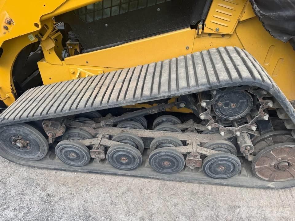 CAT 297 D XPS Schrankladers