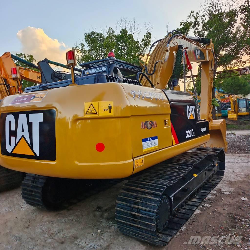 CAT 320 D2 Rupsgraafmachines