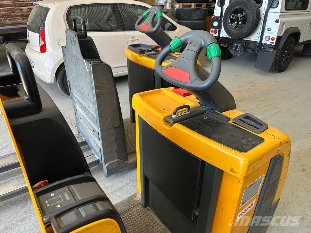 Jungheinrich ECE 225 Electro-pallettrucks