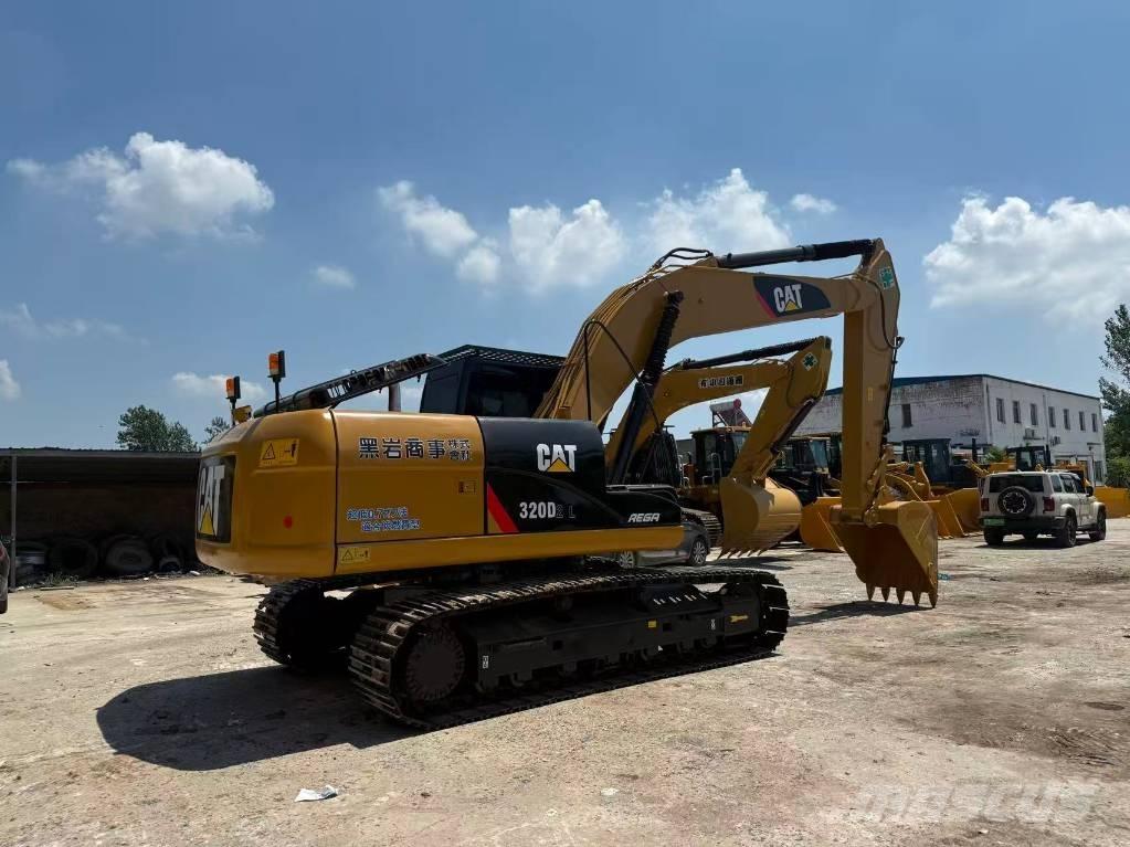 CAT 320 D Rupsgraafmachines
