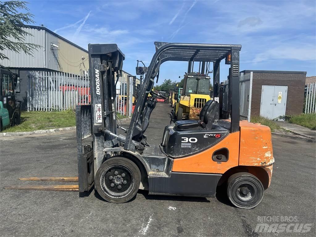 Doosan D30S-5 Diesel heftrucks