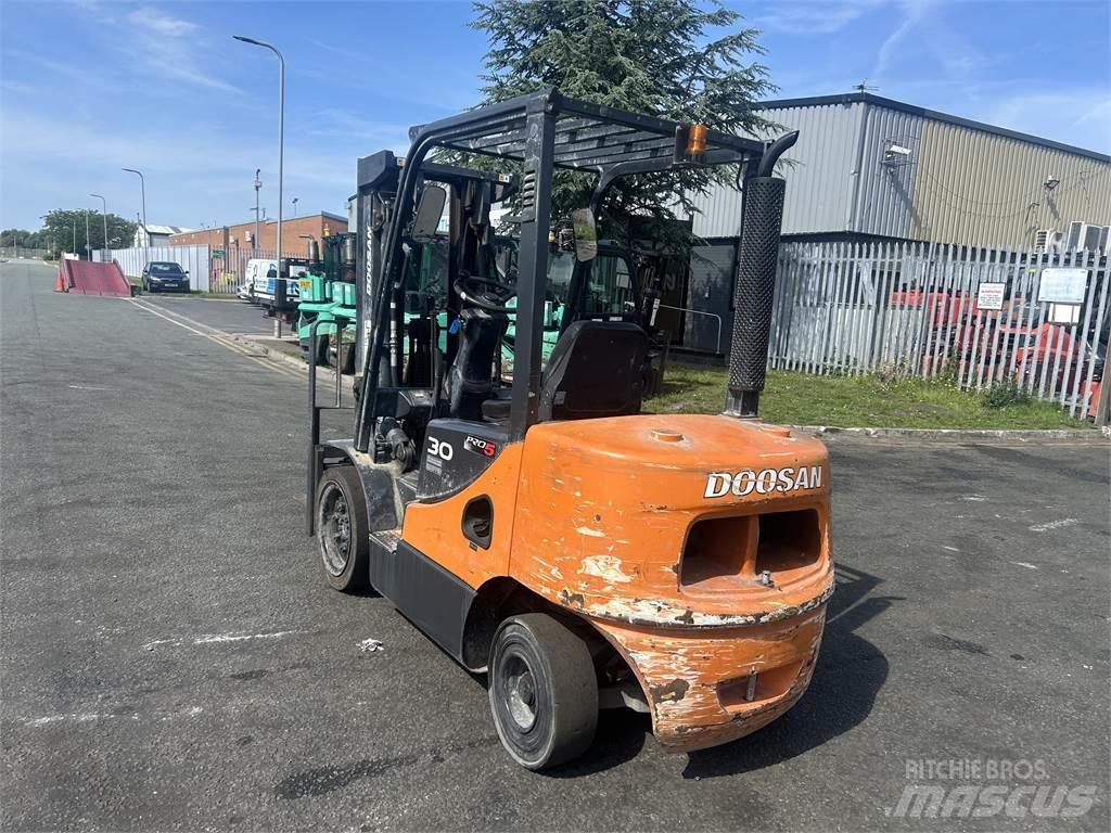 Doosan D30S-5 Diesel heftrucks