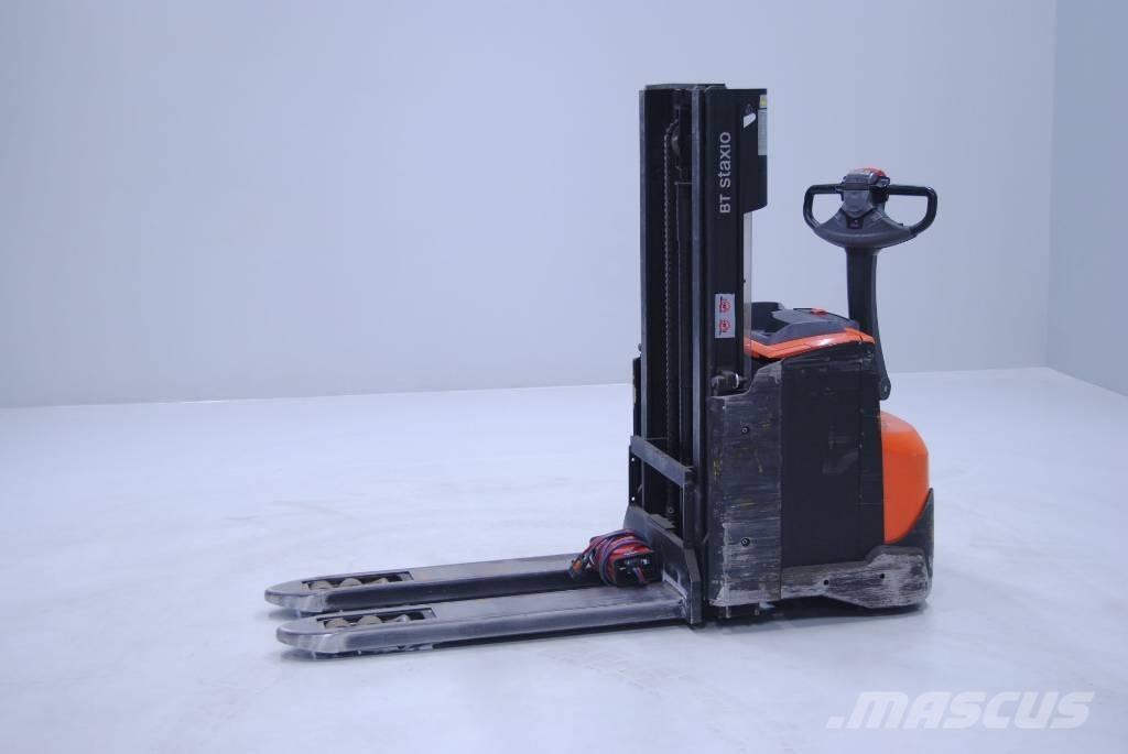 Toyota SWE200D Meeloop stapelaar