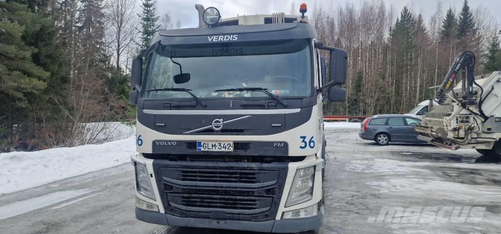 Volvo FM 330 Vuilniswagens
