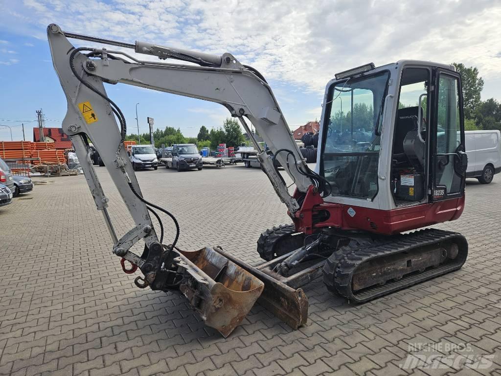 Takeuchi TB 235 Minigraafmachines < 7t