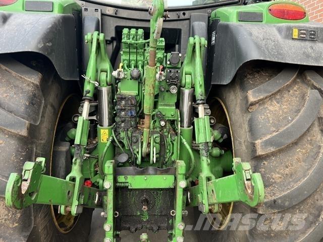 John Deere 6R 215 Tractoren