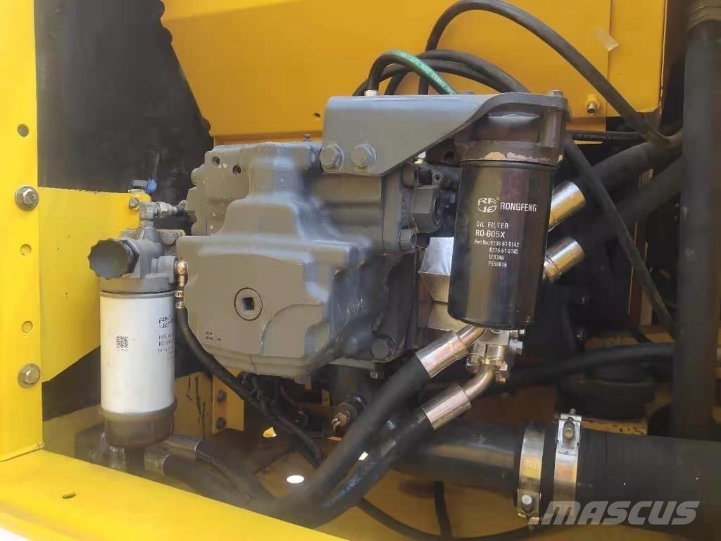 Komatsu 220-8 Rupsgraafmachines