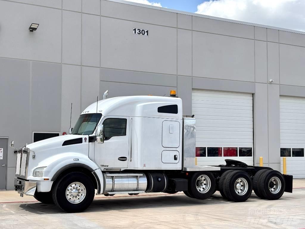 Kenworth T 880 Trekkers