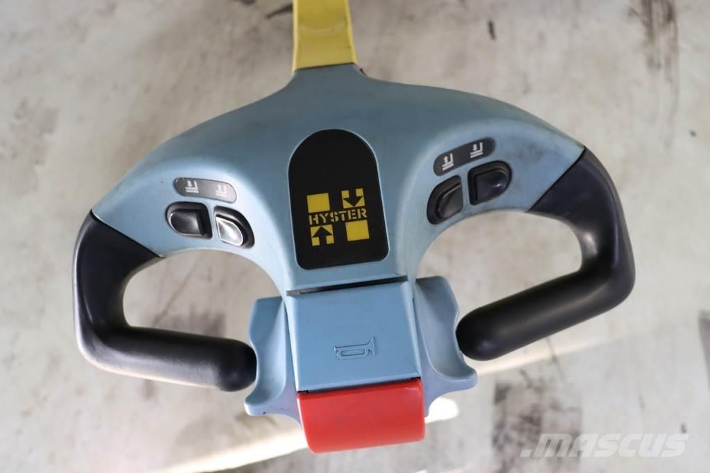 Hyster S1.4-46 Meeloop stapelaar