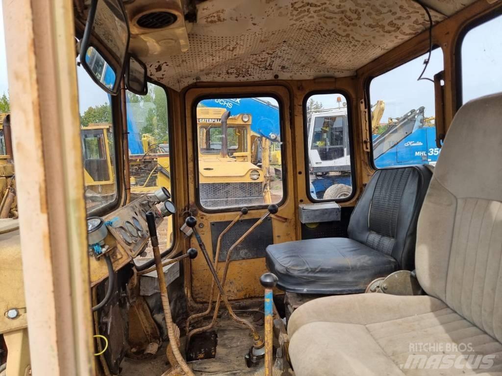 CAT T 130 Rupsdozers