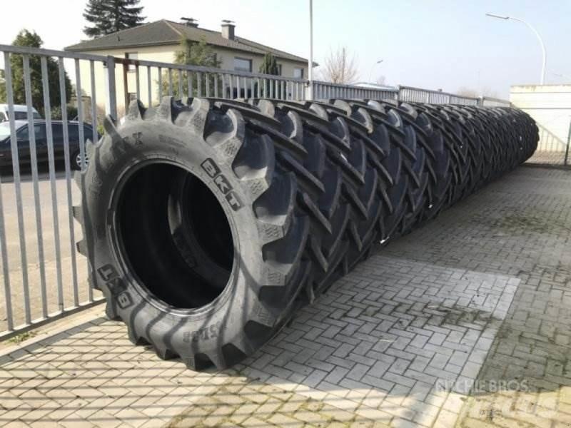 BKT 650/65R38 Banden, wielen en velgen