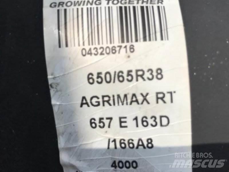BKT 650/65R38 Banden, wielen en velgen