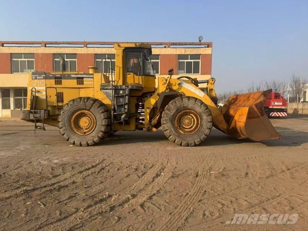 Komatsu WA 600-3 Wielladers