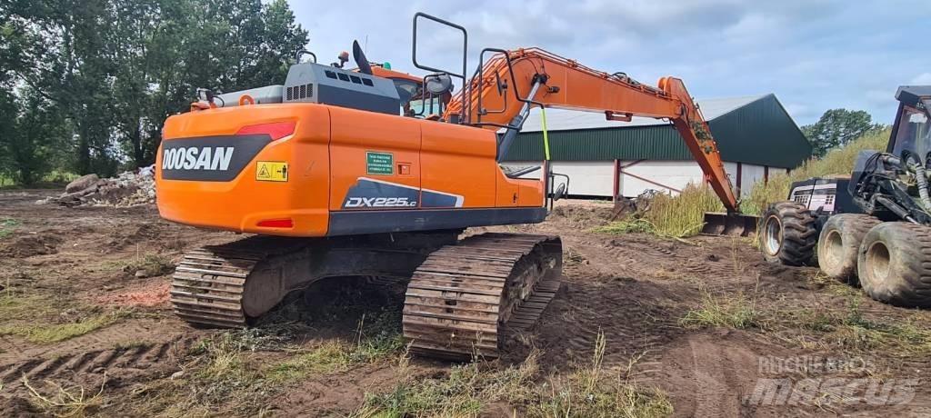 Doosan DX 225 LC-5 Rupsgraafmachines