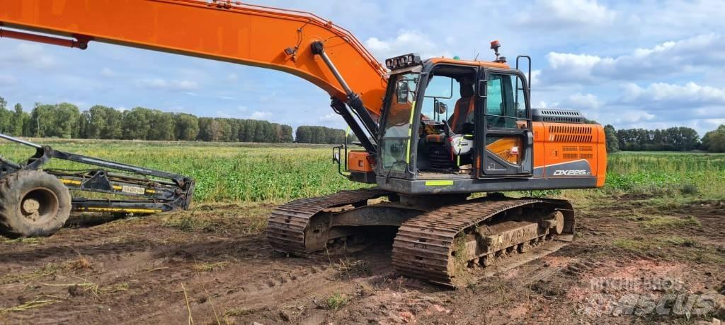 Doosan DX 225 LC-5 Rupsgraafmachines