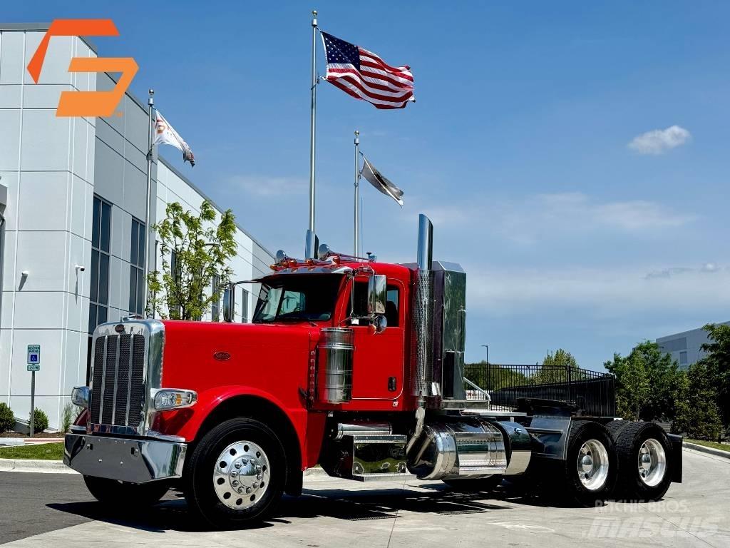 Peterbilt 389 Trekkers