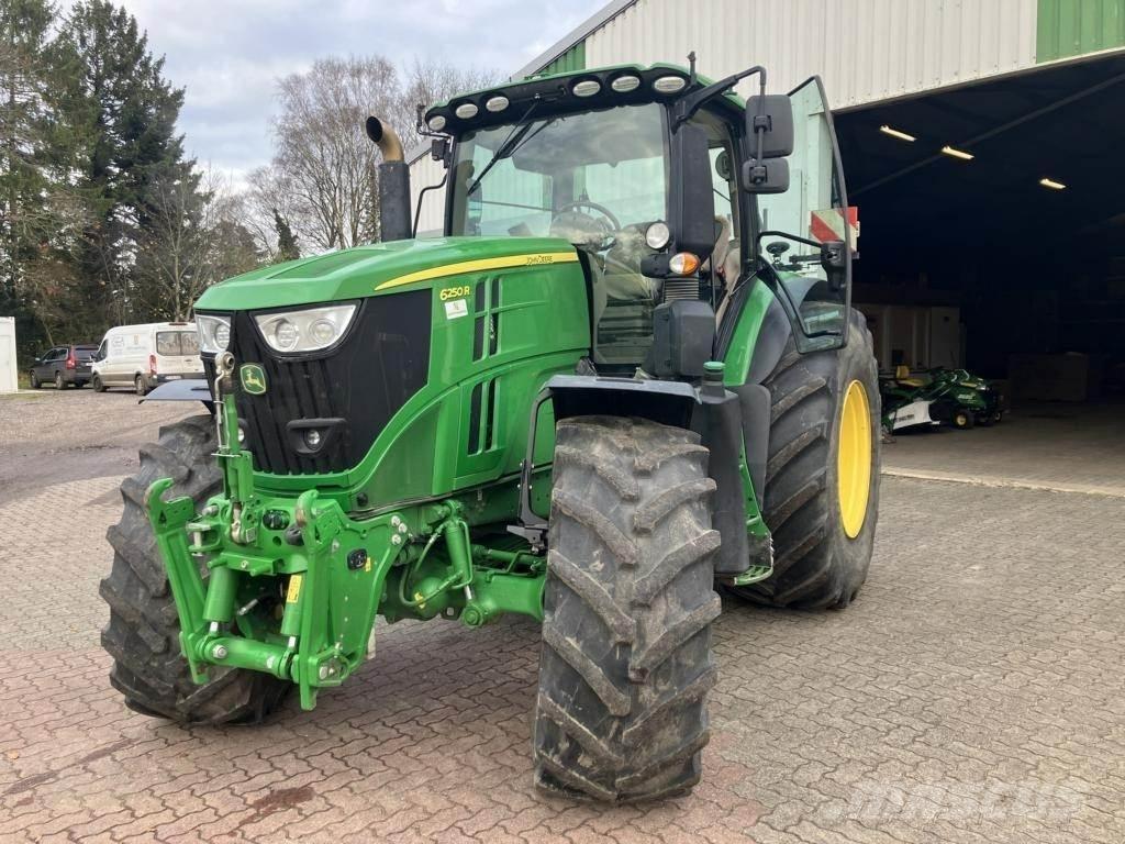 John Deere 6250R Tractoren