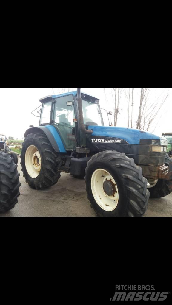 New Holland TM 135 Tractoren