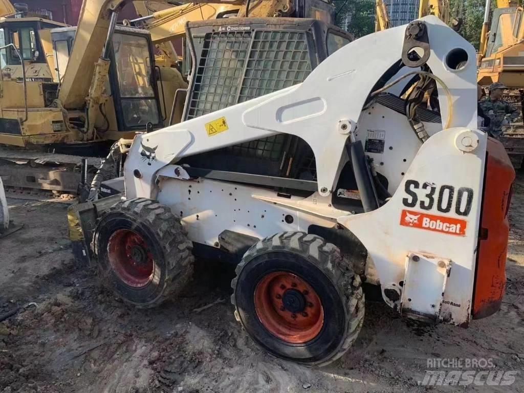 Bobcat S 300 Schrankladers