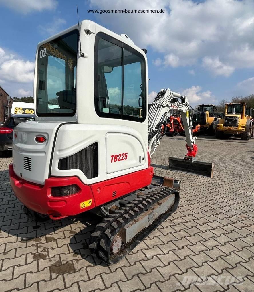 Takeuchi TB 225 Minigraafmachines < 7t