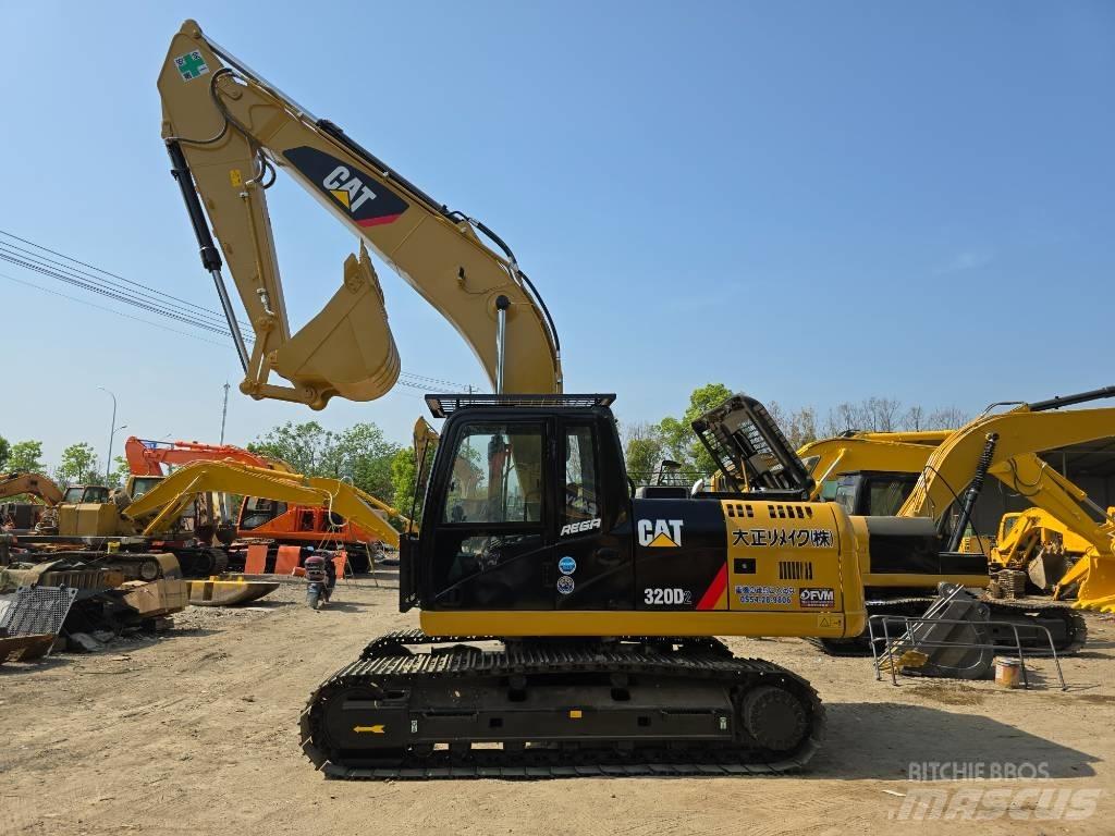 CAT 320D2 Rupsgraafmachines