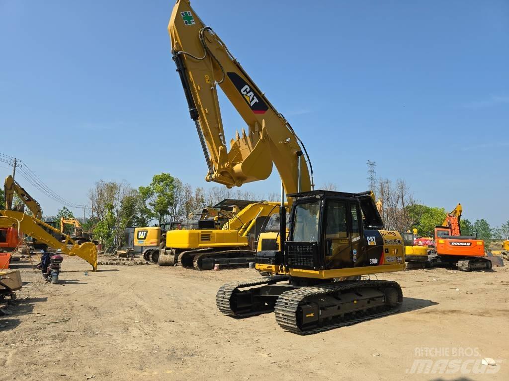 CAT 320D2 Rupsgraafmachines